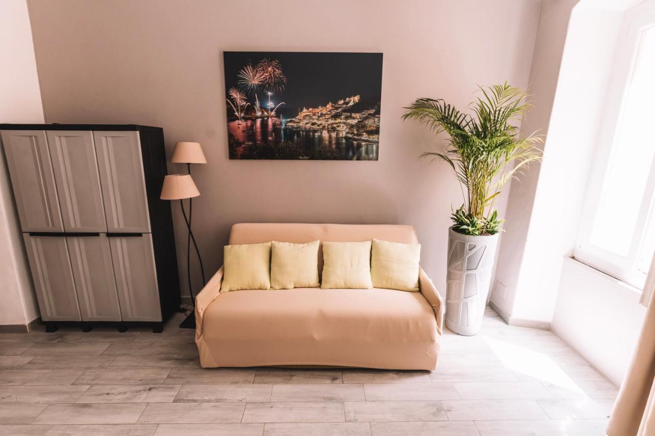 Charmelise Apartment Специя Екстериор снимка